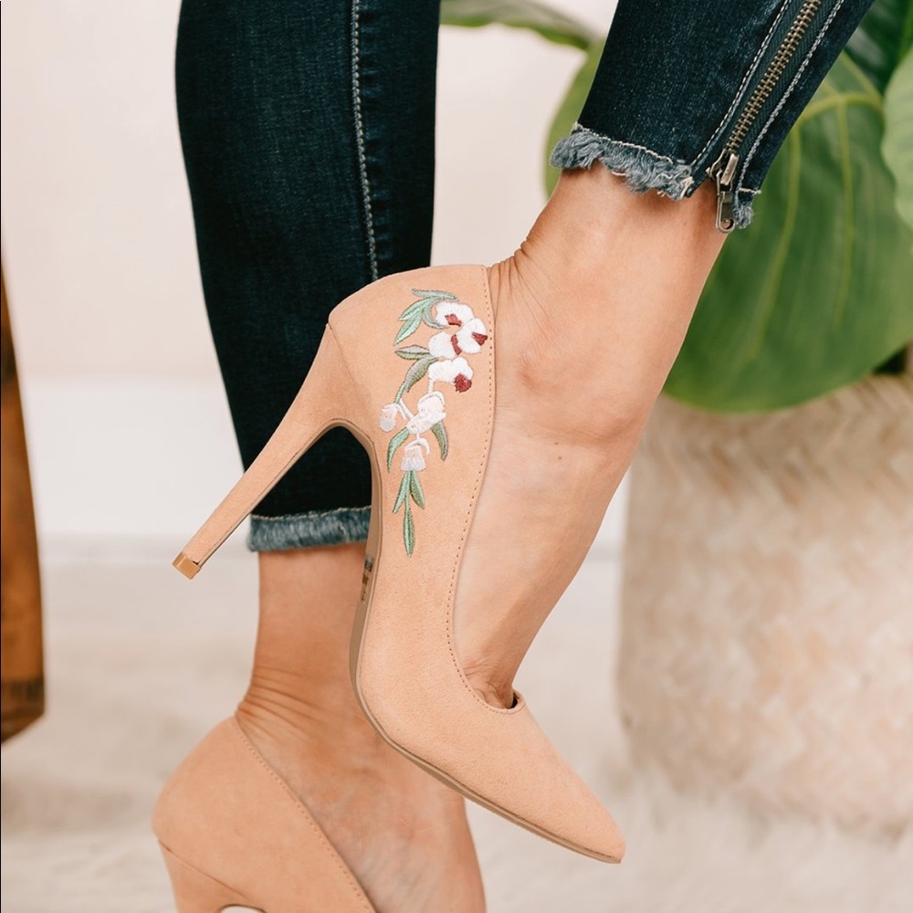 Nude heels - Picture 4 of 10